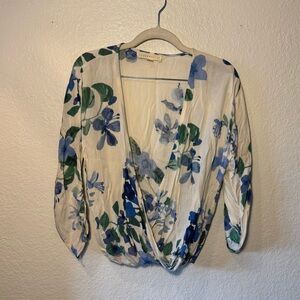 LOVESTITCH Blue Floral Wrap 3/4 Sleeve Blouse Low Cut Size Small Used